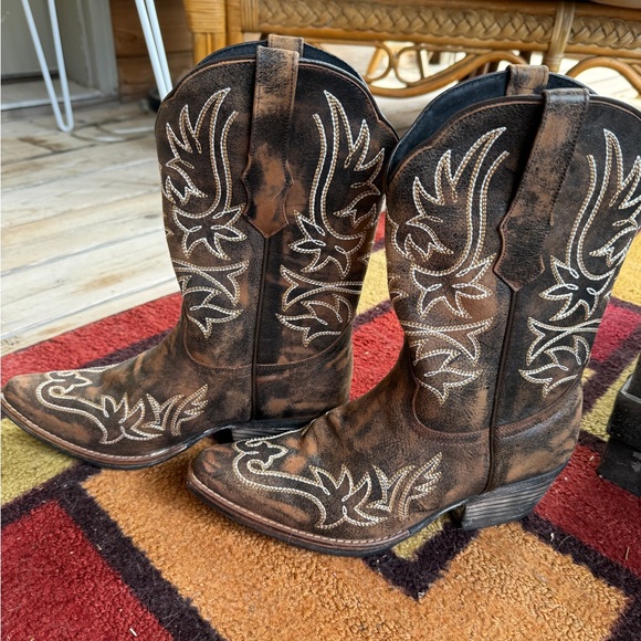 Brown Western Cowboy Boots - Picture 2 of 7